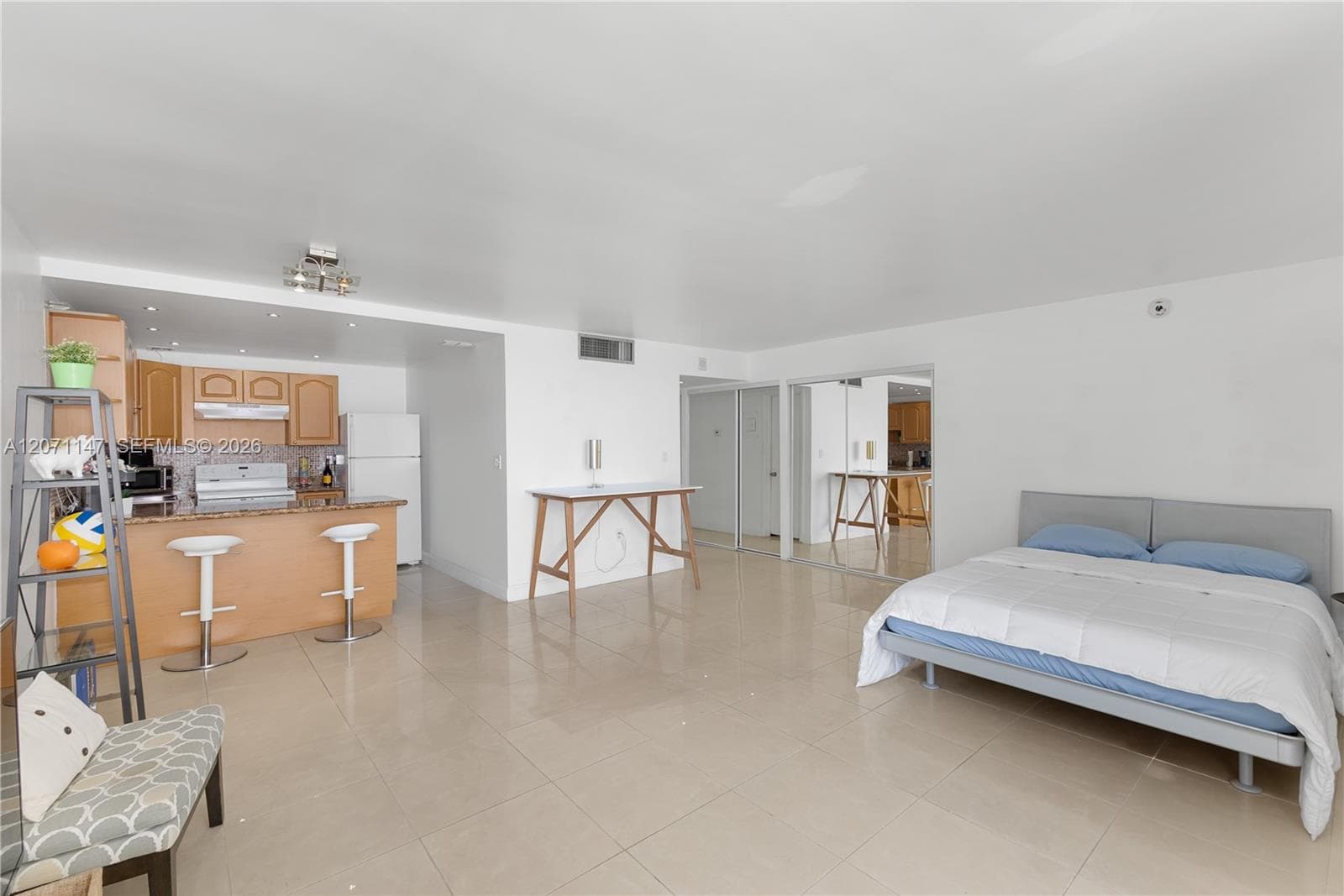 401 Ocean Dr 607 photo 8