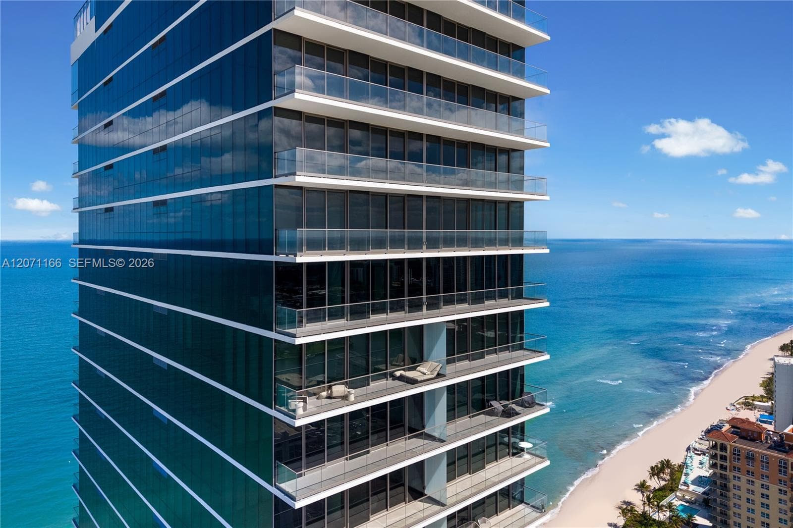 2000 S Ocean Dr 20A photo 1