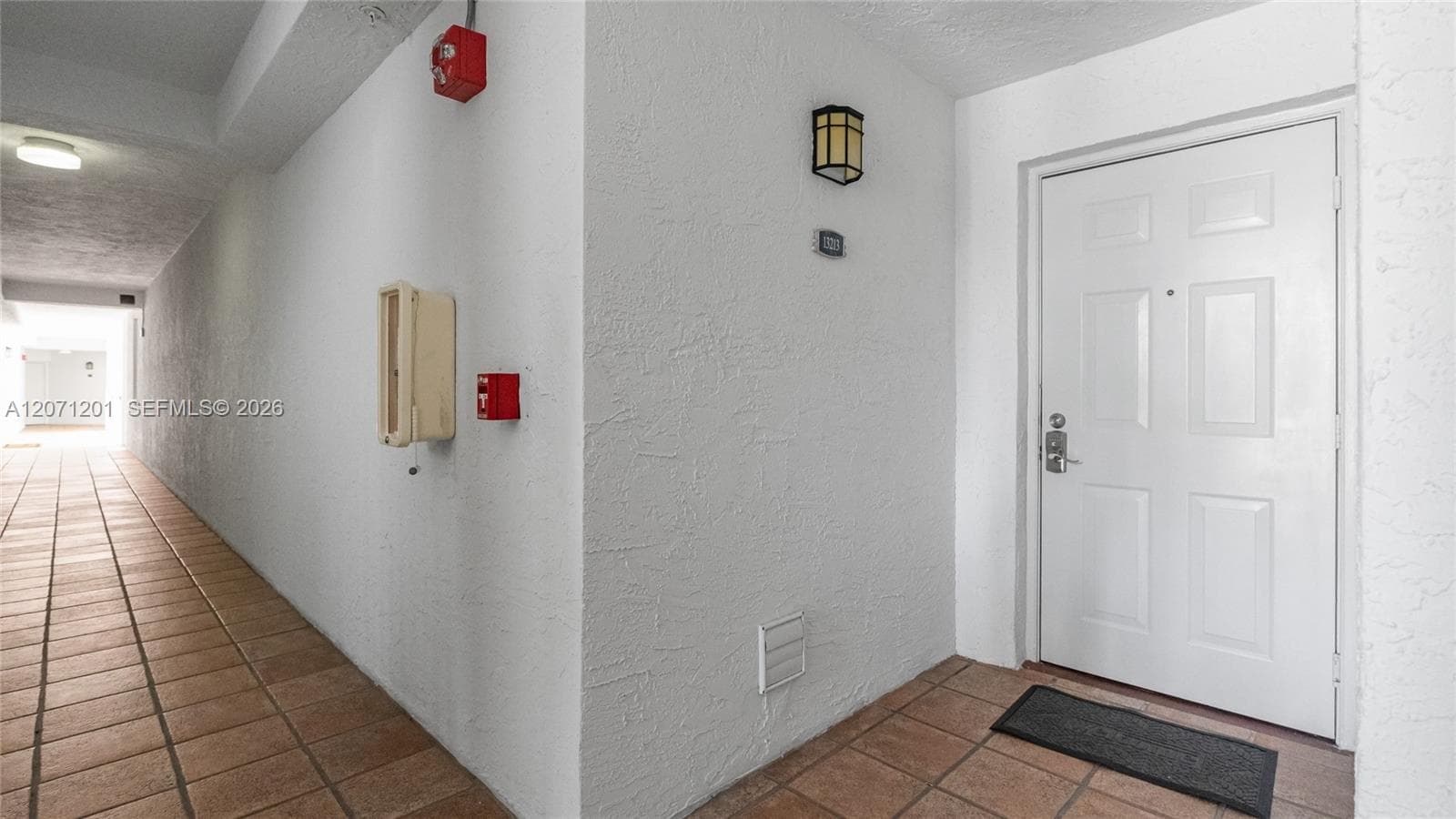 3245 NE 184th St 13213 photo 18