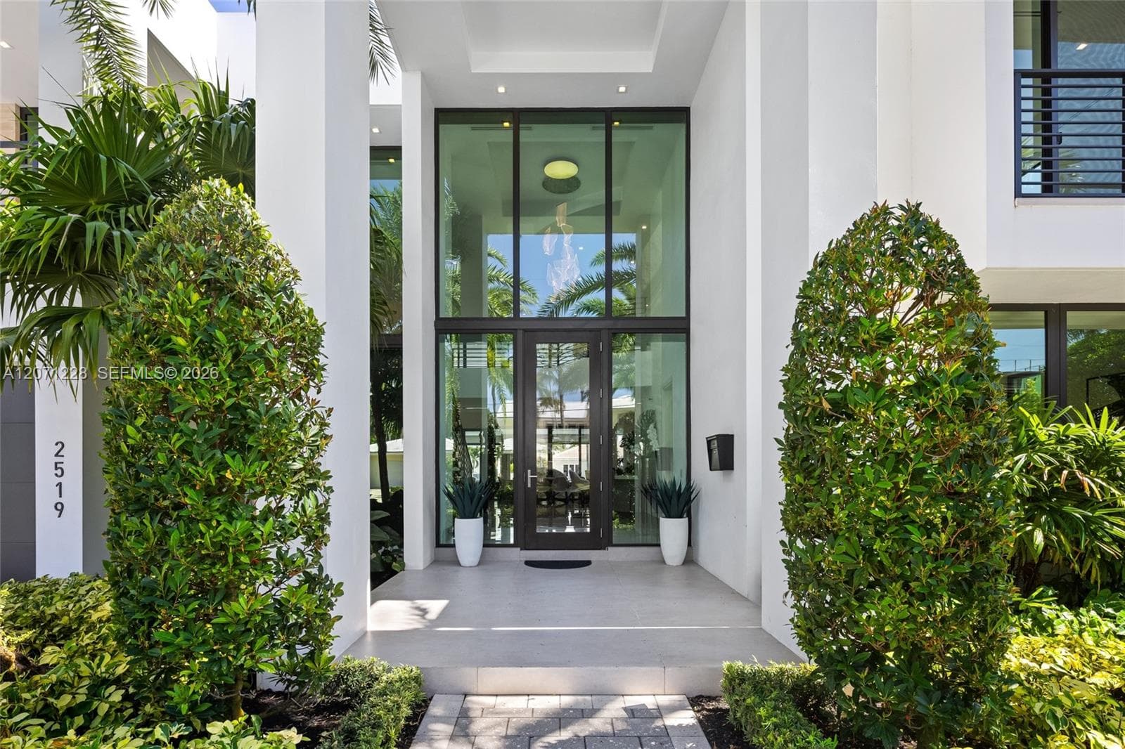 2519 Lucille Dr 4