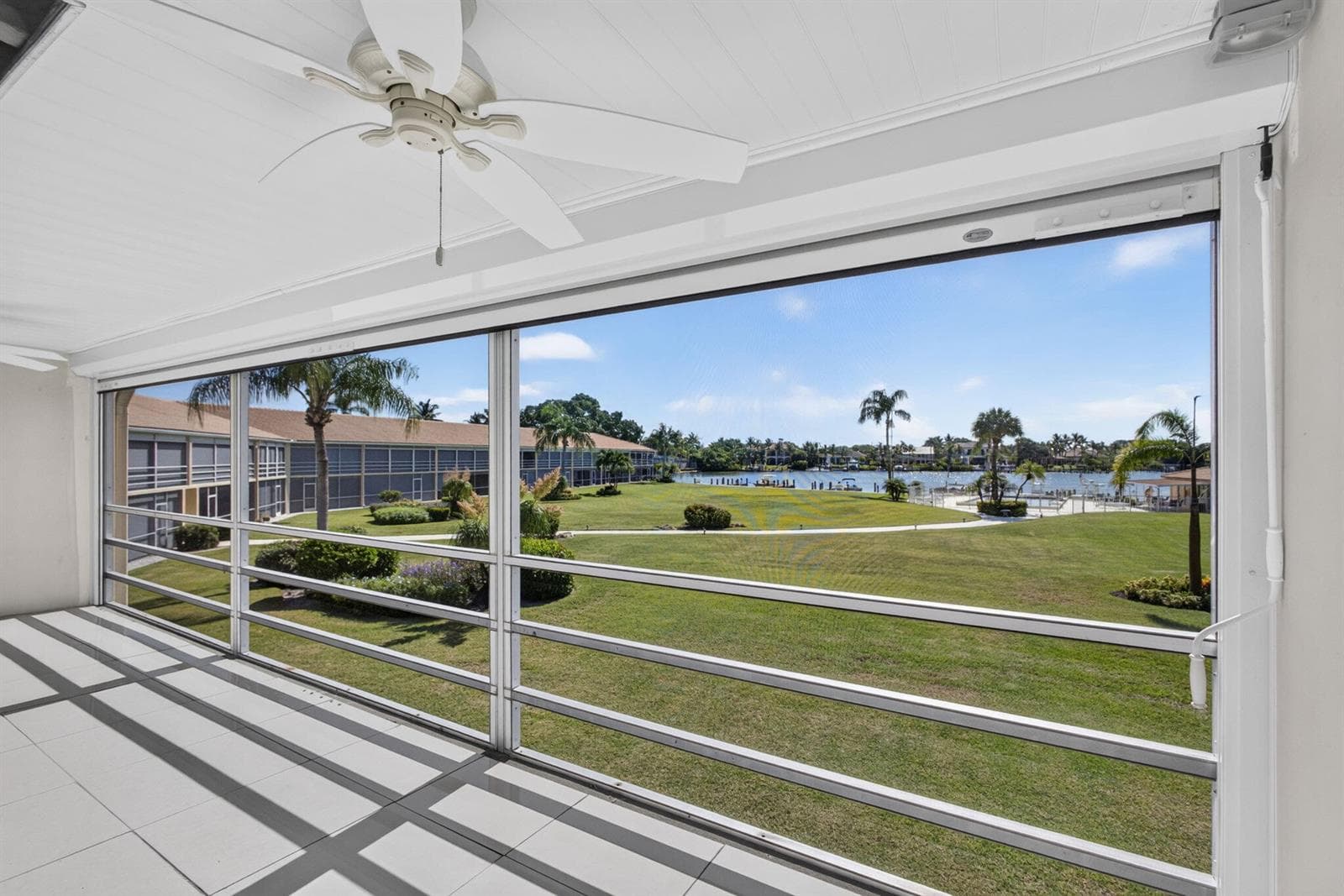478 Tequesta Drive 204 photo 17