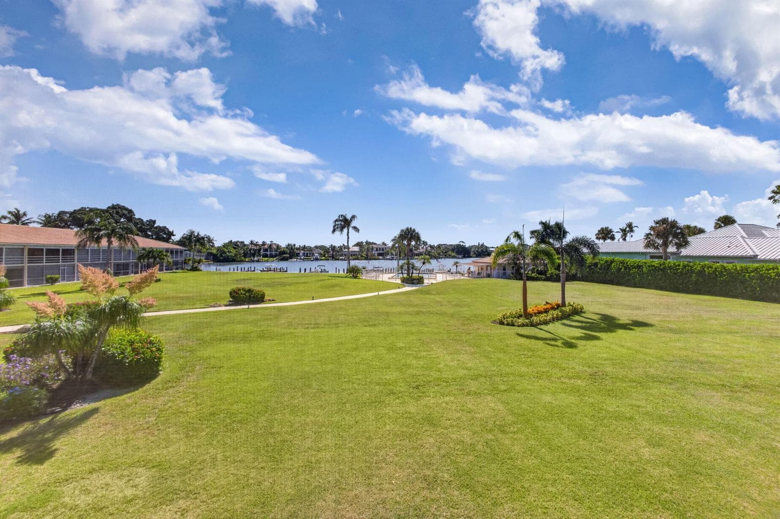 478 Tequesta Drive 204 photo 21