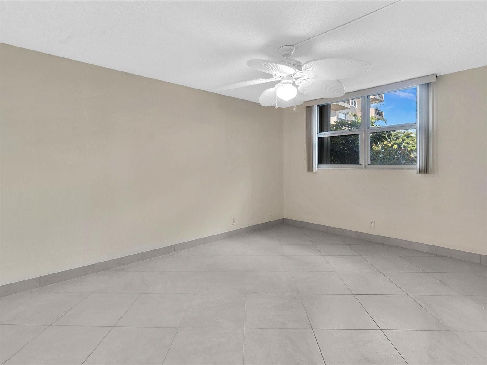 1421 S OCEAN Boulevard 116 photo 17