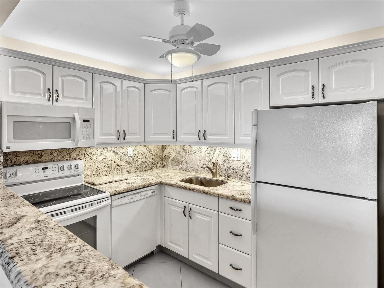 1421 S OCEAN Boulevard 116 photo 7