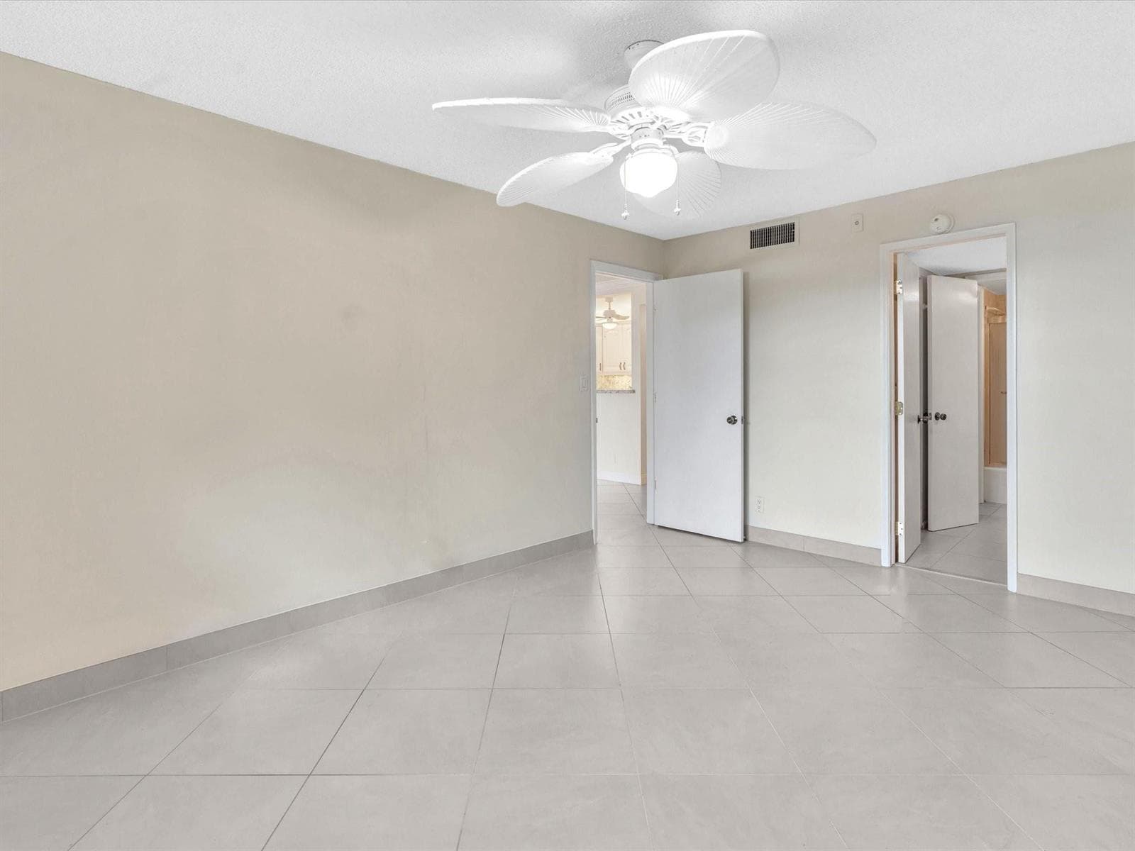 1421 S OCEAN Boulevard 116 photo 18