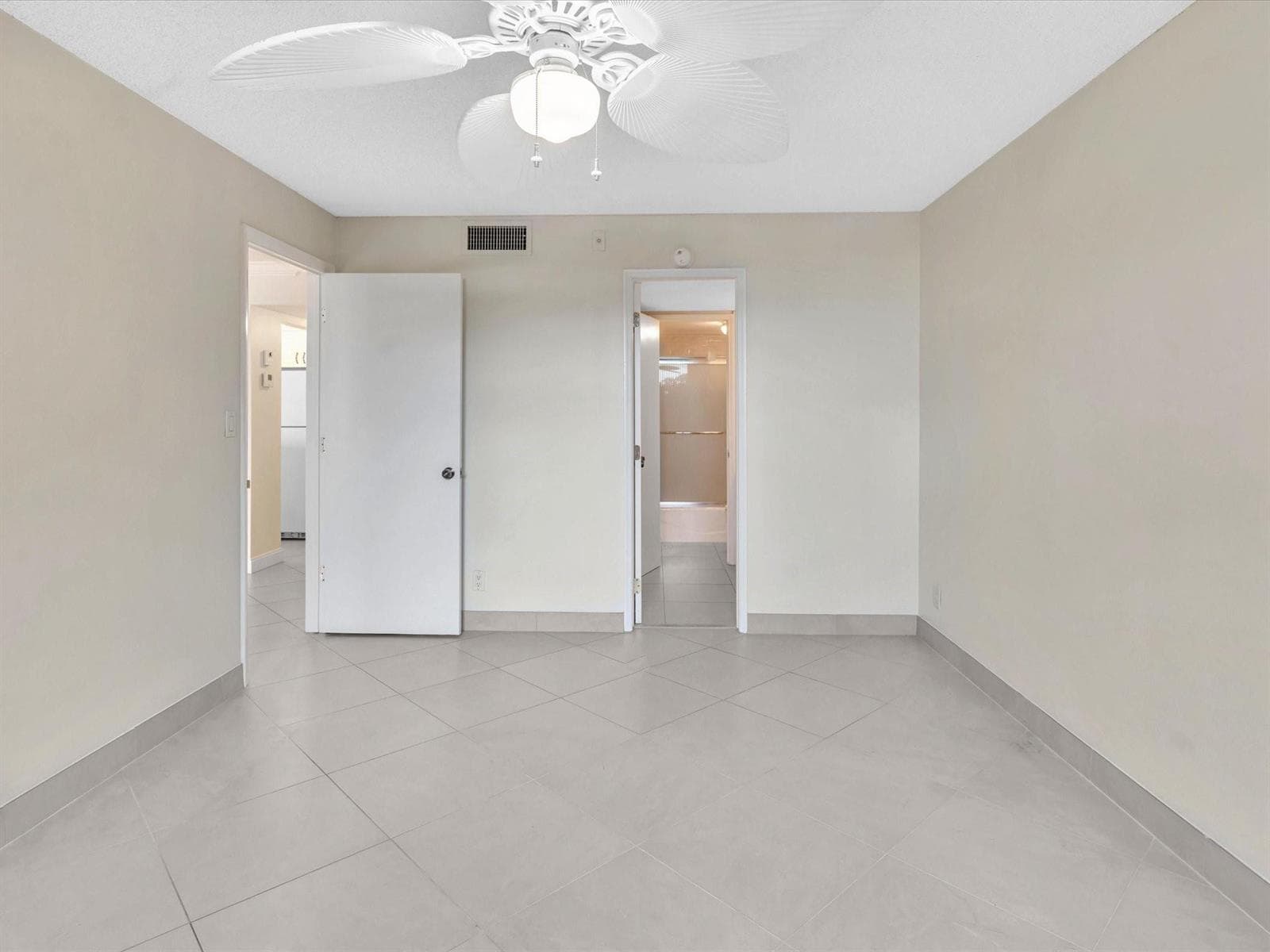 1421 S OCEAN Boulevard 116 photo 19
