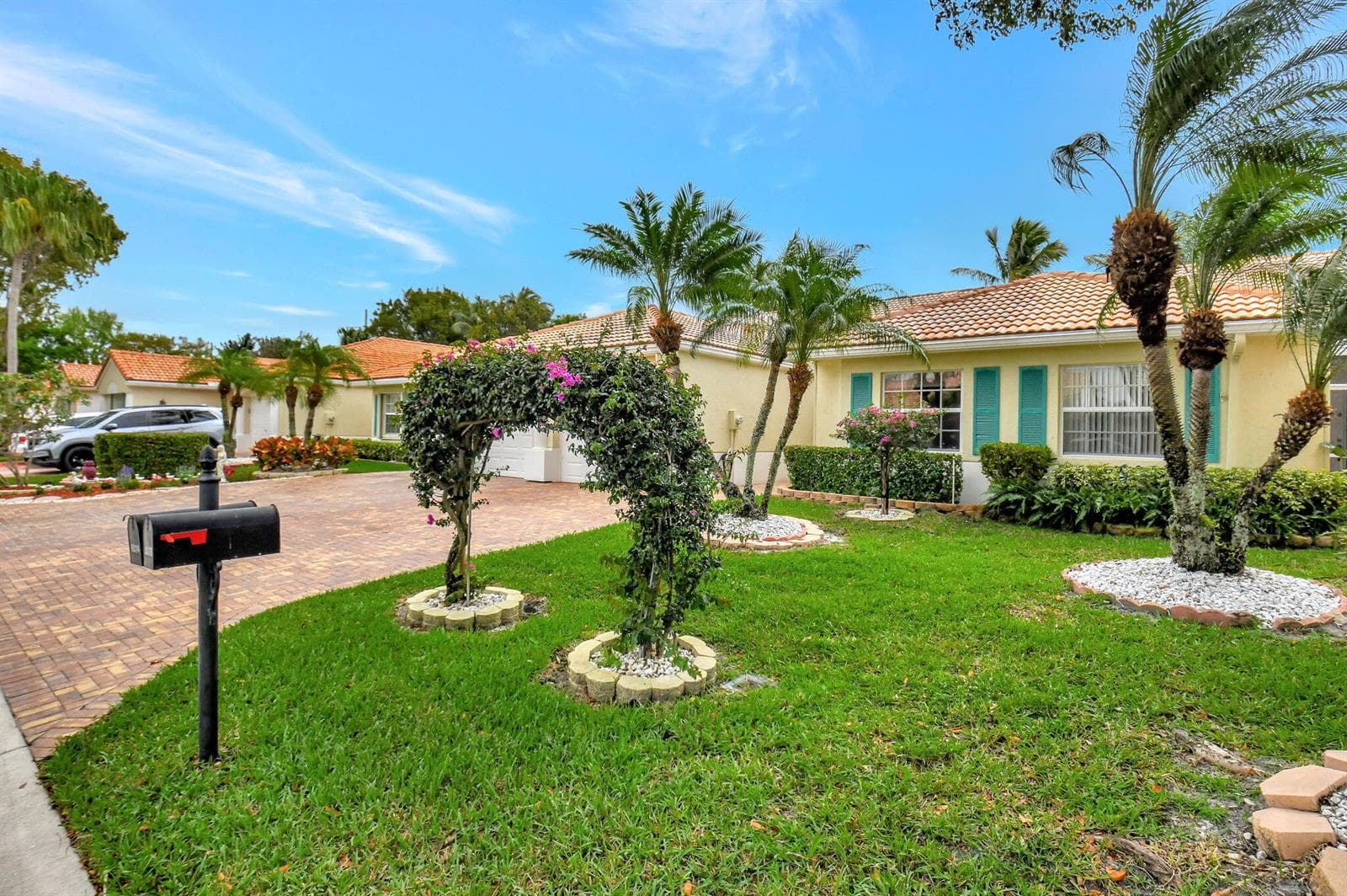 6078 Lake Hibiscus Drive photo 3