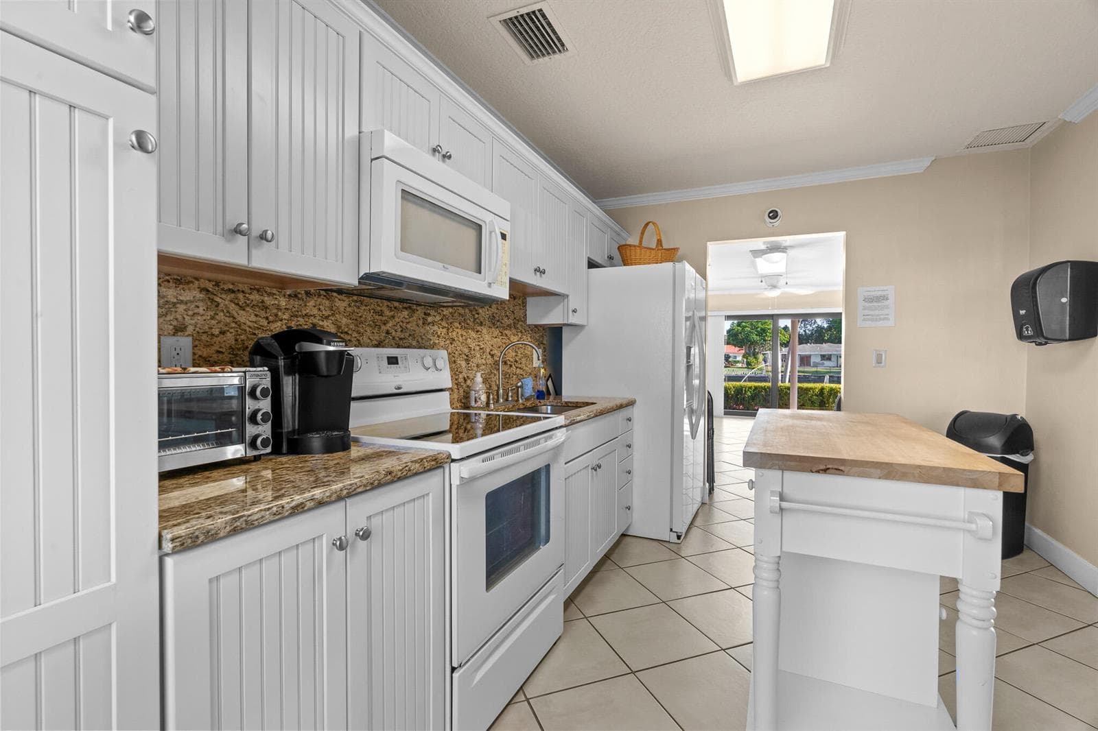 130 CYPRESS CLUB Drive 306 photo 19