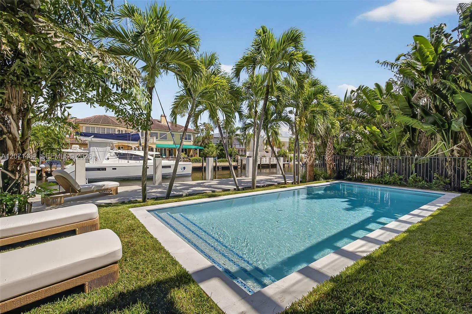 620 Solar Isle Dr photo 12