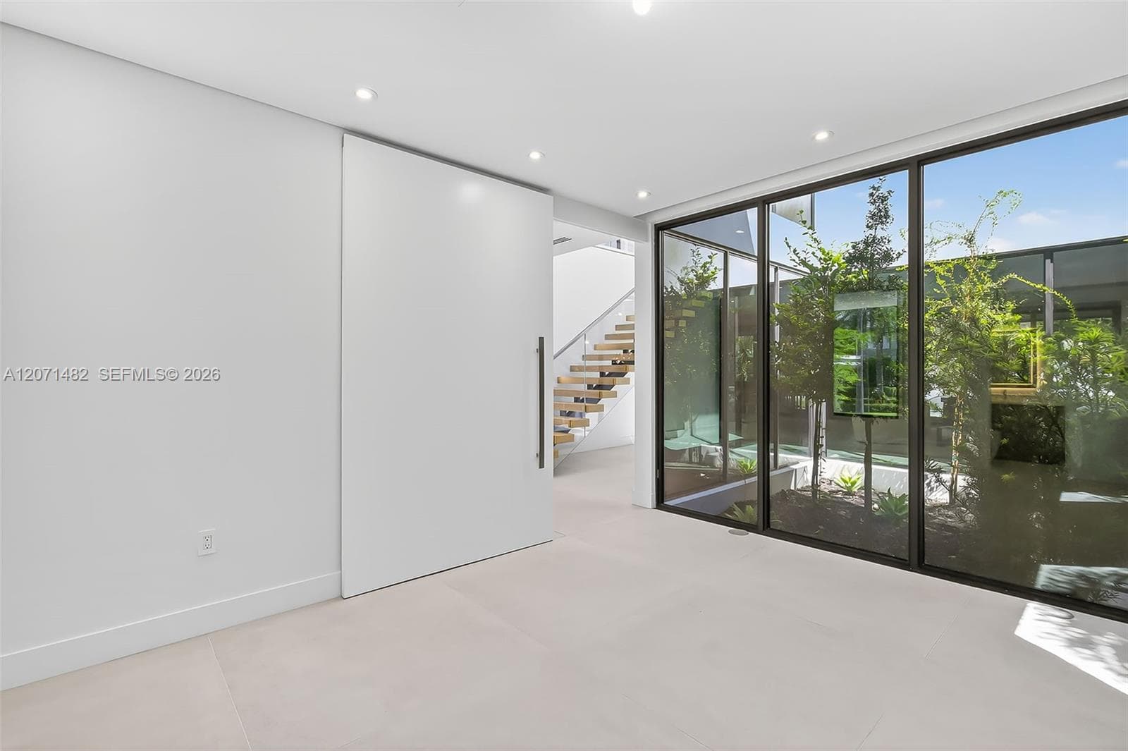 620 Solar Isle Dr photo 24