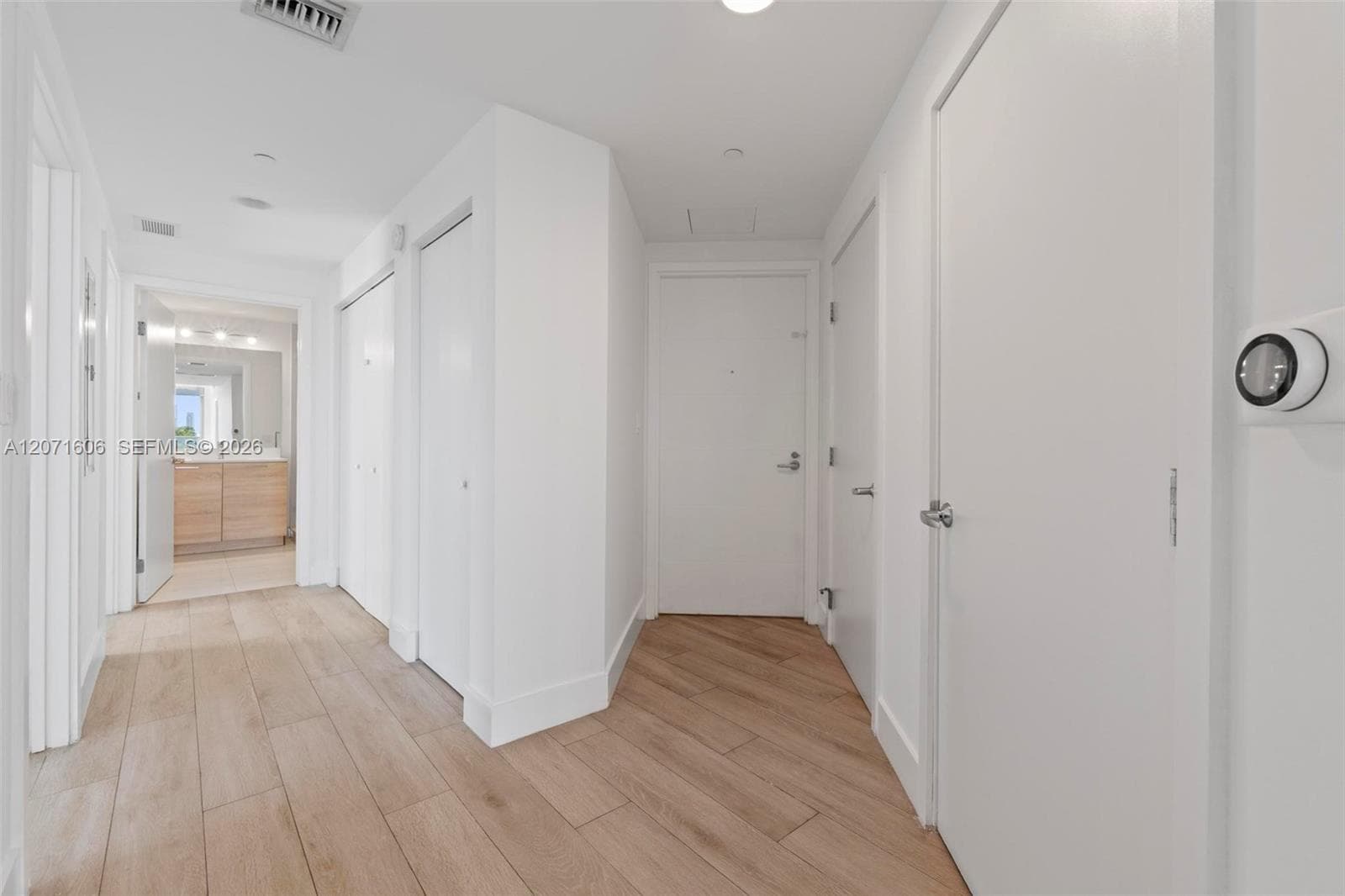 16385 Biscayne Blvd 521 photo 4