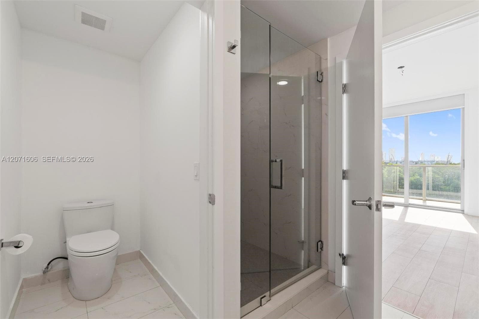 16385 Biscayne Blvd 521 photo 21
