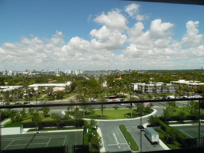 10201 Collins Ave 805 photo 22