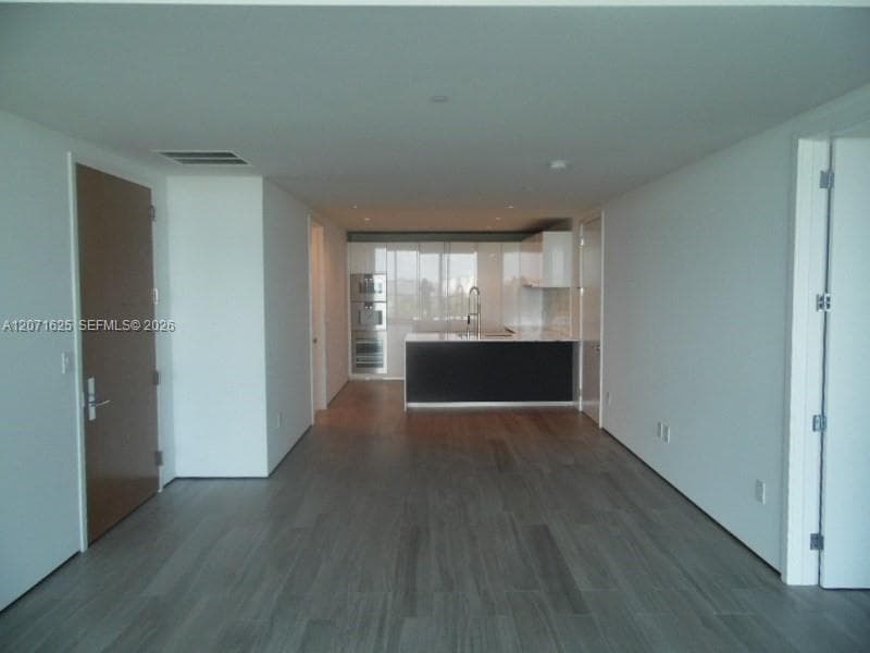 10201 Collins Ave 805 photo 7