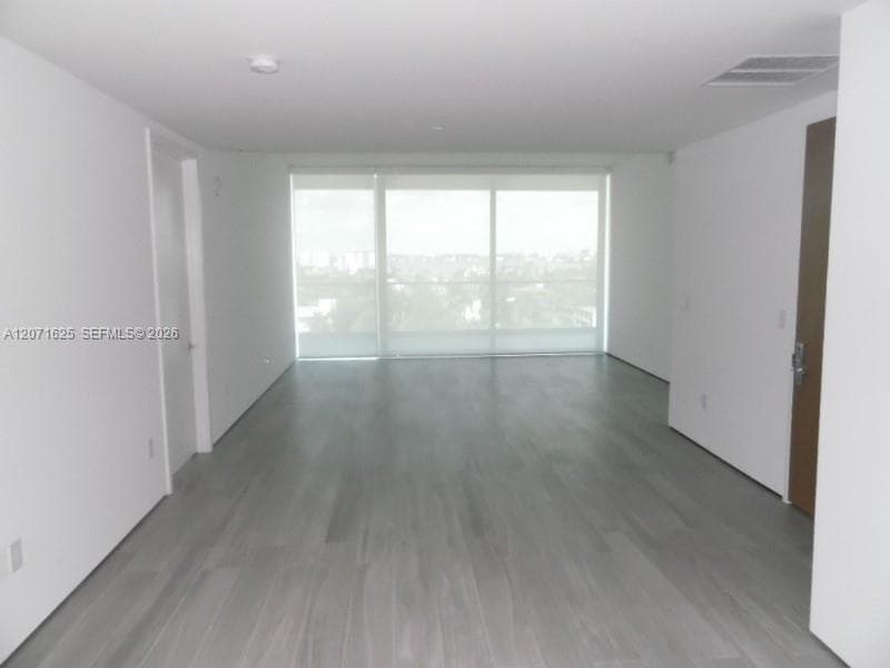 10201 Collins Ave 805 photo 8