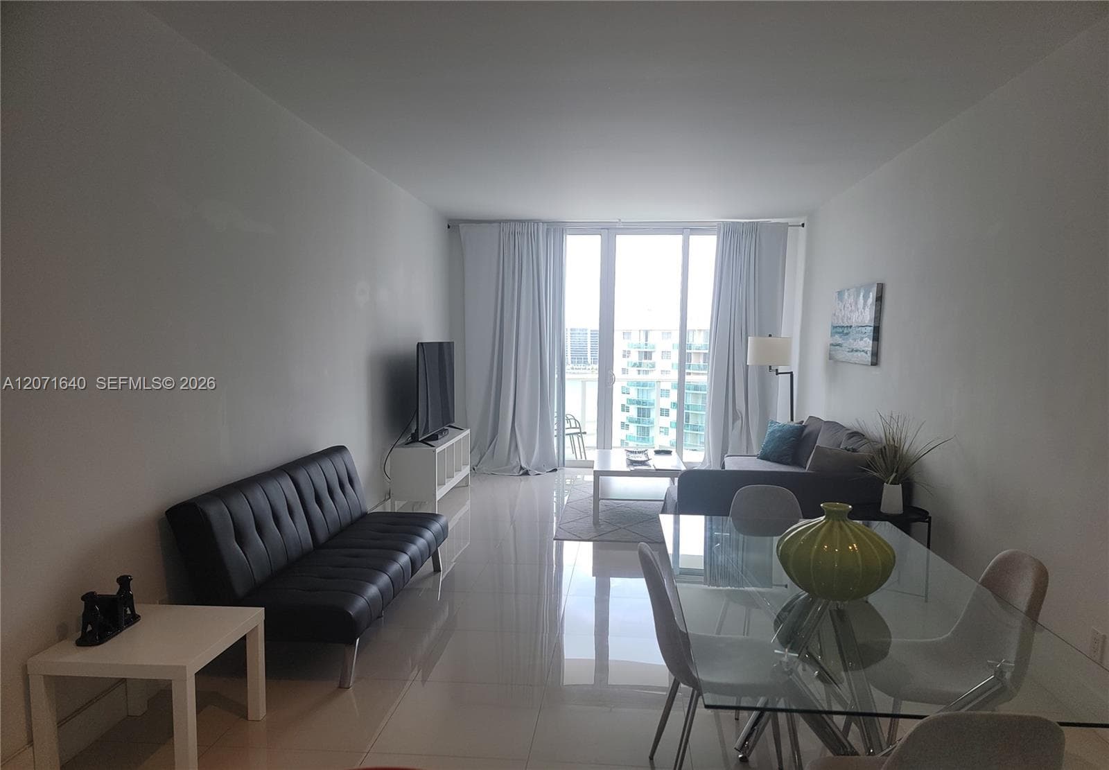 19380 Collins Ave Ph21 photo 1