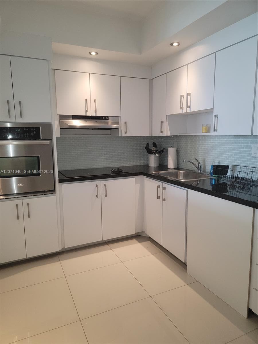 19380 Collins Ave Ph21 photo 5