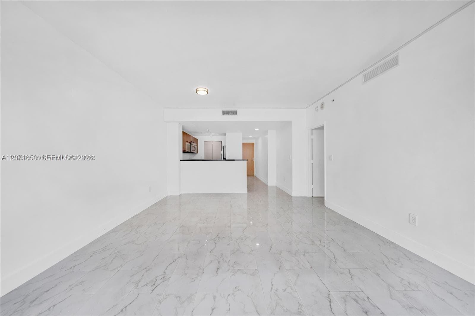 244 Biscayne Blvd 3704 photo 2