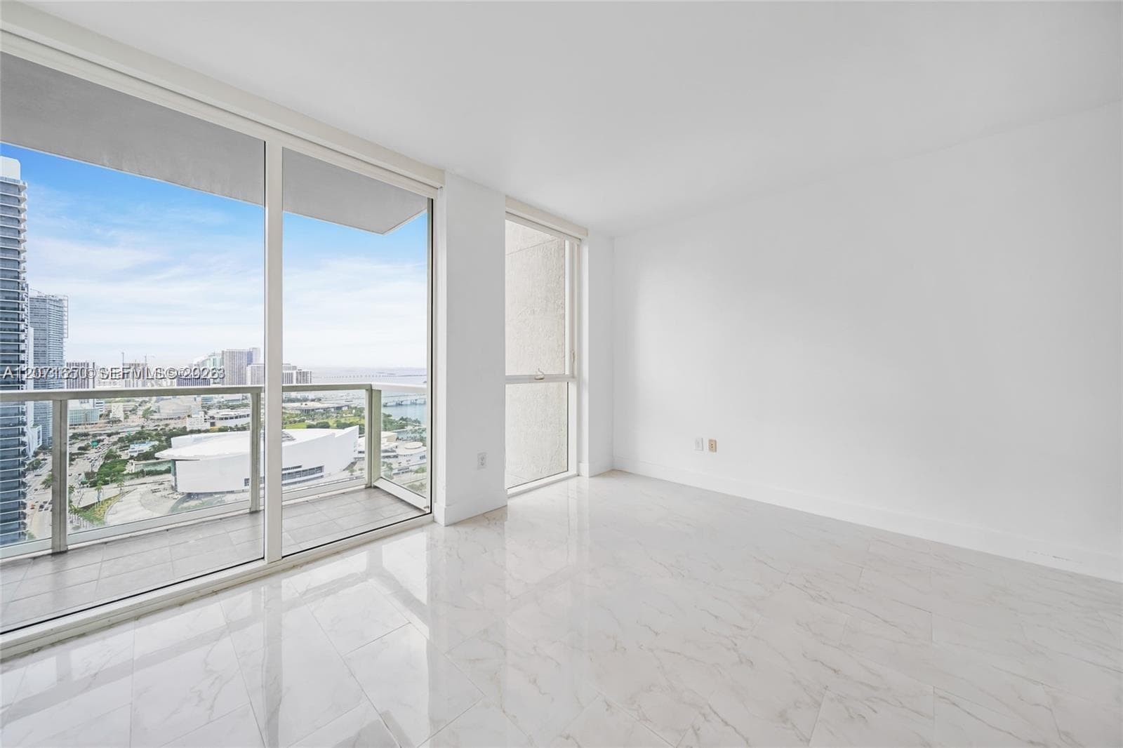 244 Biscayne Blvd 3704 photo 12