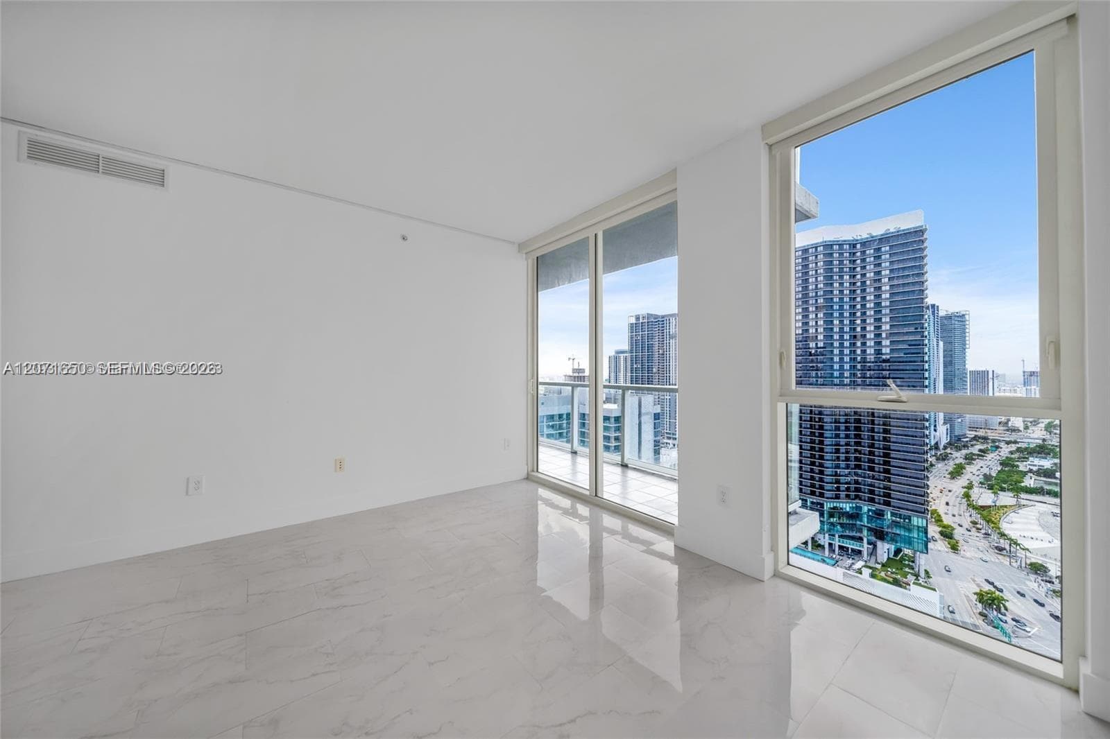 244 Biscayne Blvd 3704 photo 20