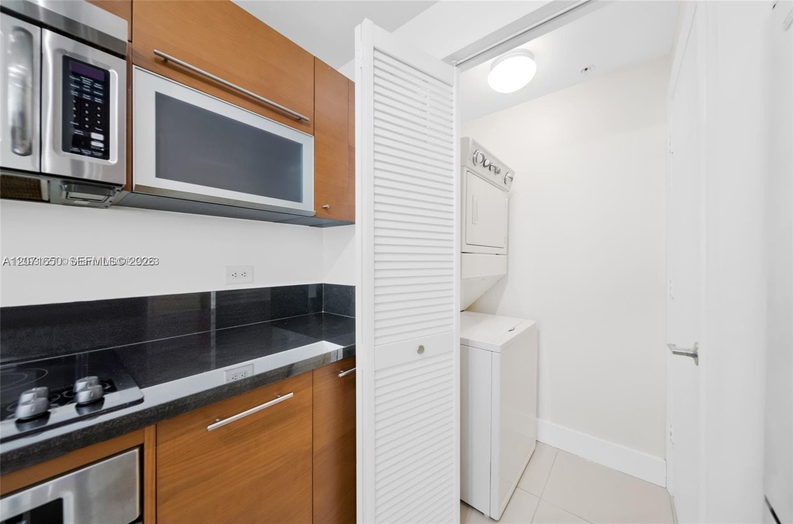 244 Biscayne Blvd 3704 photo 11