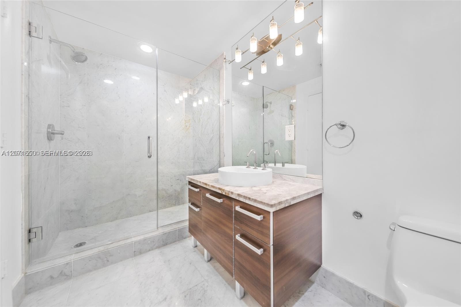244 Biscayne Blvd 3704 photo 19