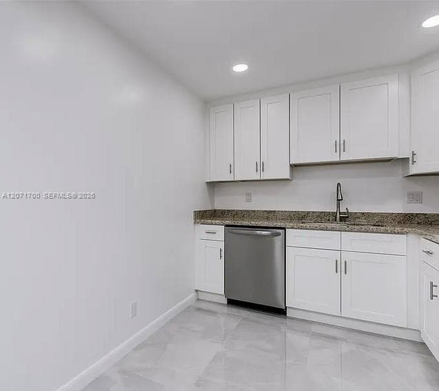 2500 Parkview Dr 1705 photo 2