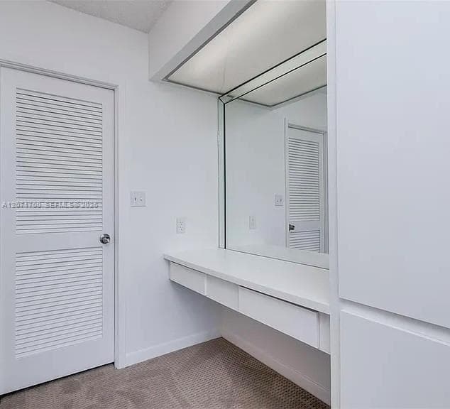 2500 Parkview Dr 1705 photo 14