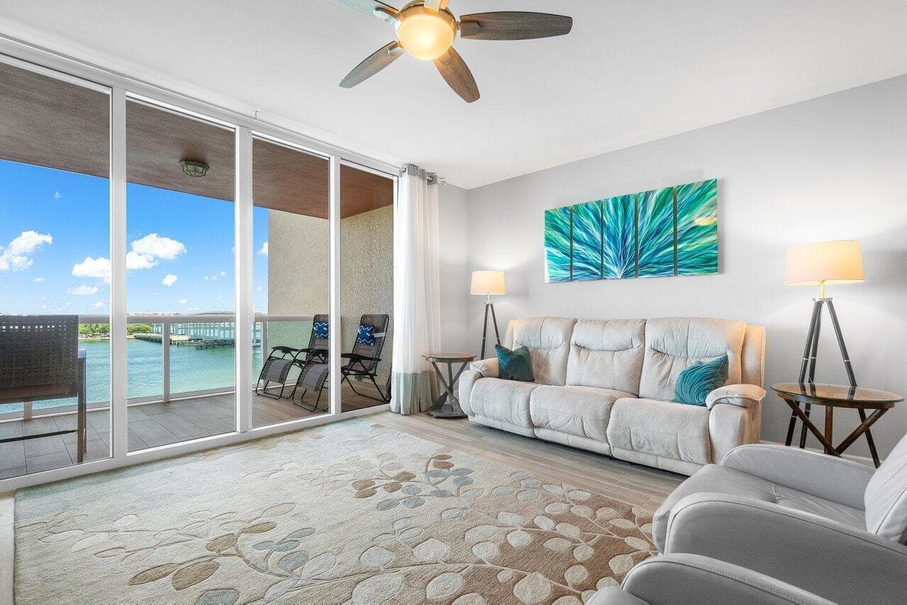 2640 Lake Shore Drive 711 photo 7