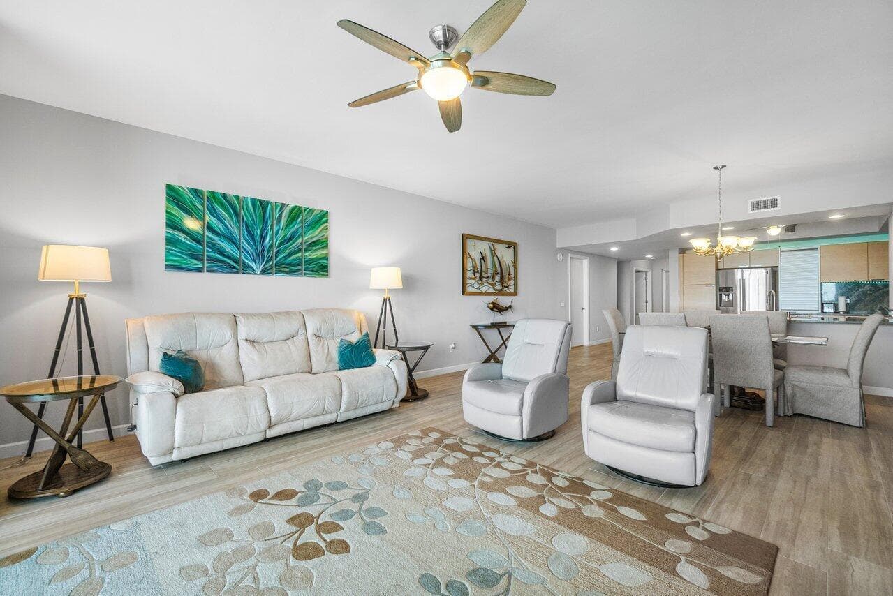 2640 Lake Shore Drive 711 photo 9