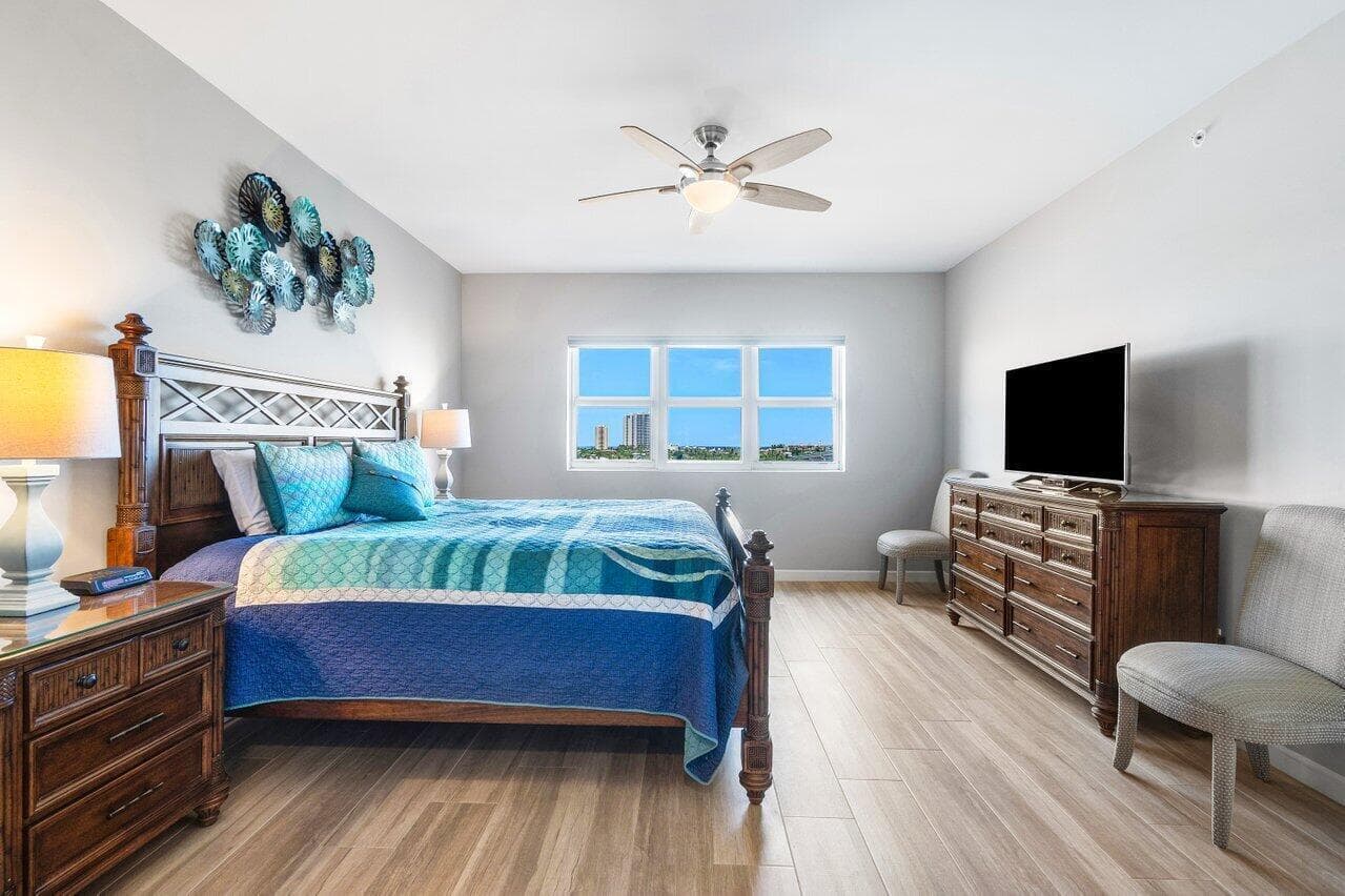 2640 Lake Shore Drive 711 photo 19
