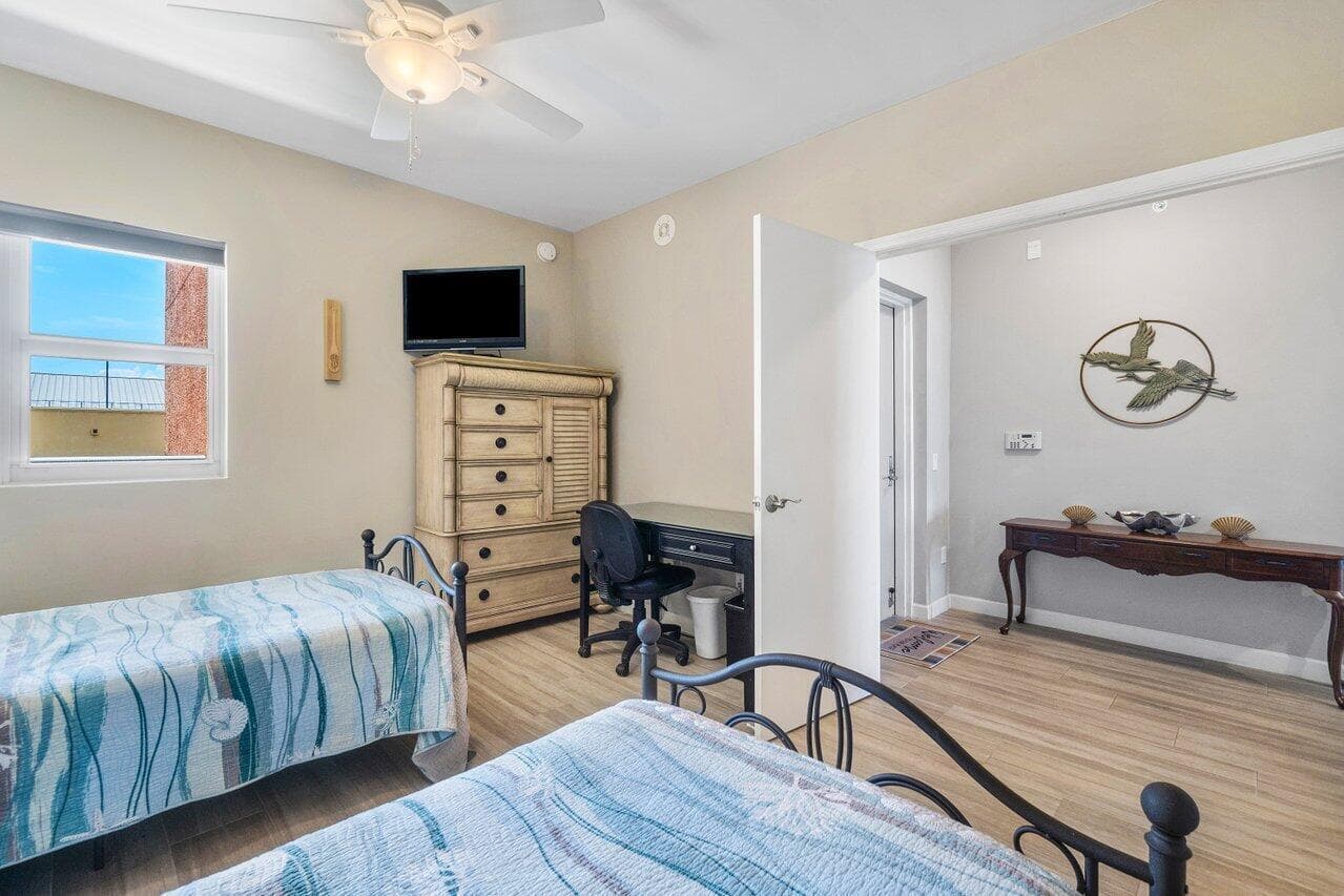 2640 Lake Shore Drive 711 photo 25