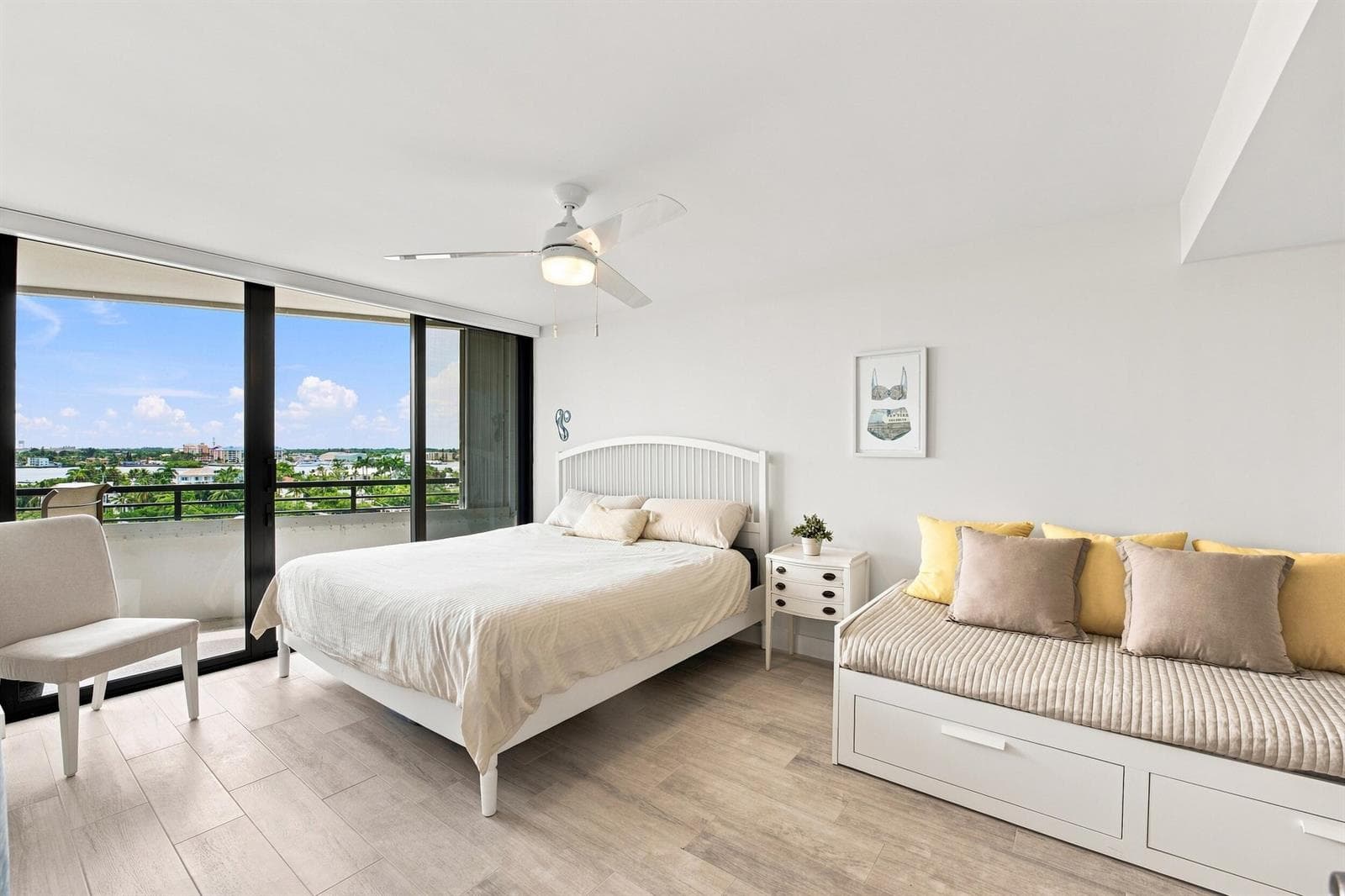 3589 S Ocean Boulevard 808 photo 15