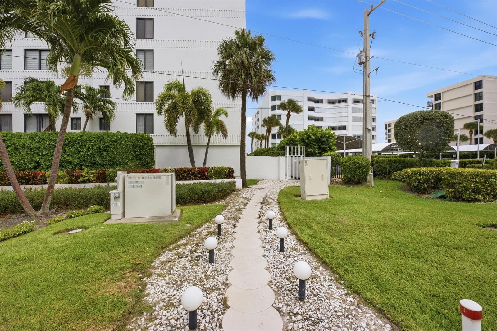 3589 S Ocean Boulevard 808 photo 25