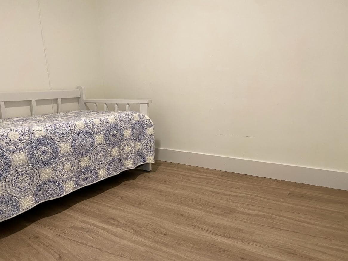 5005 Collins Ave 722 photo 17