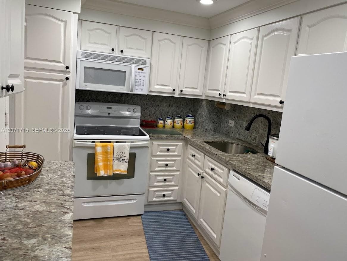 5005 Collins Ave 722 photo 14