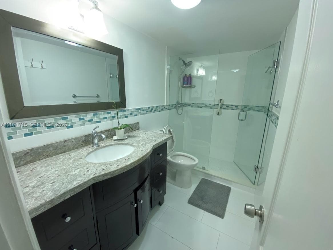 5005 Collins Ave 722 photo 18