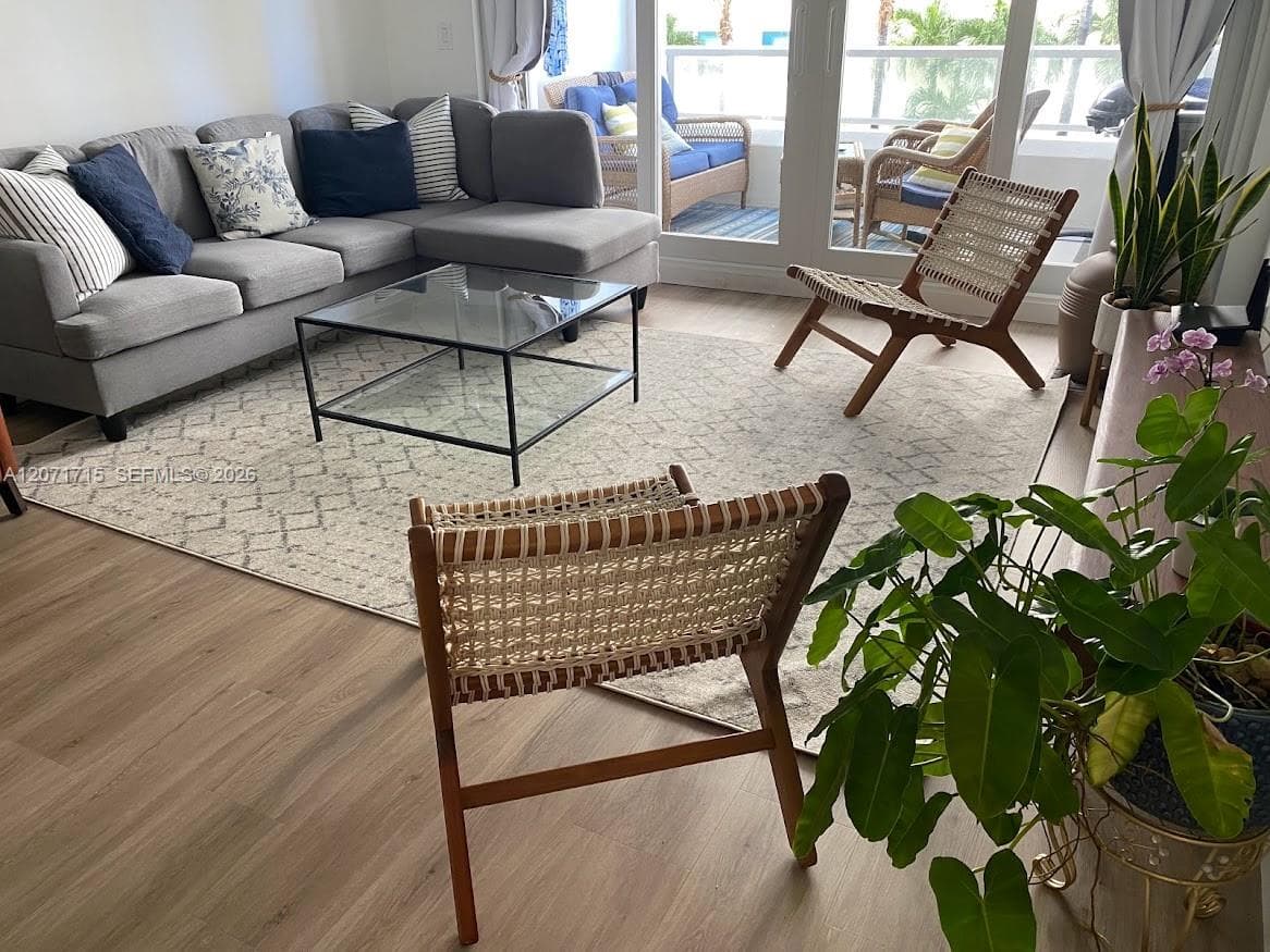 5005 Collins Ave 722 photo 11