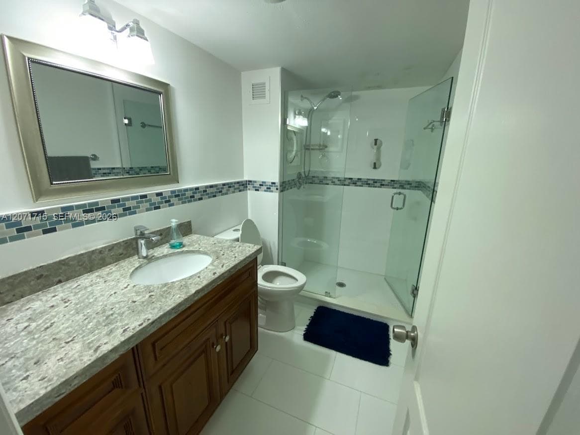 5005 Collins Ave 722 photo 19