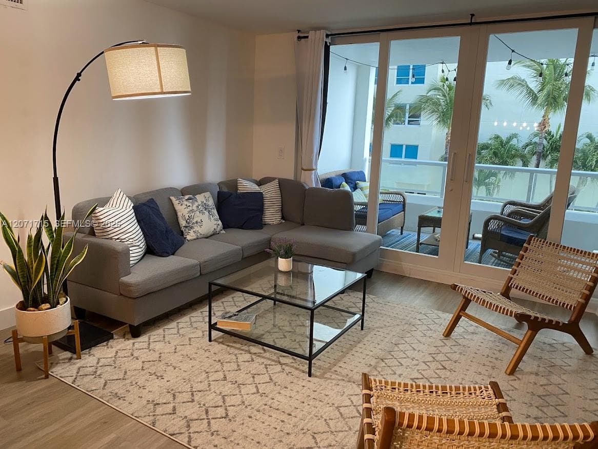 5005 Collins Ave 722 photo 8