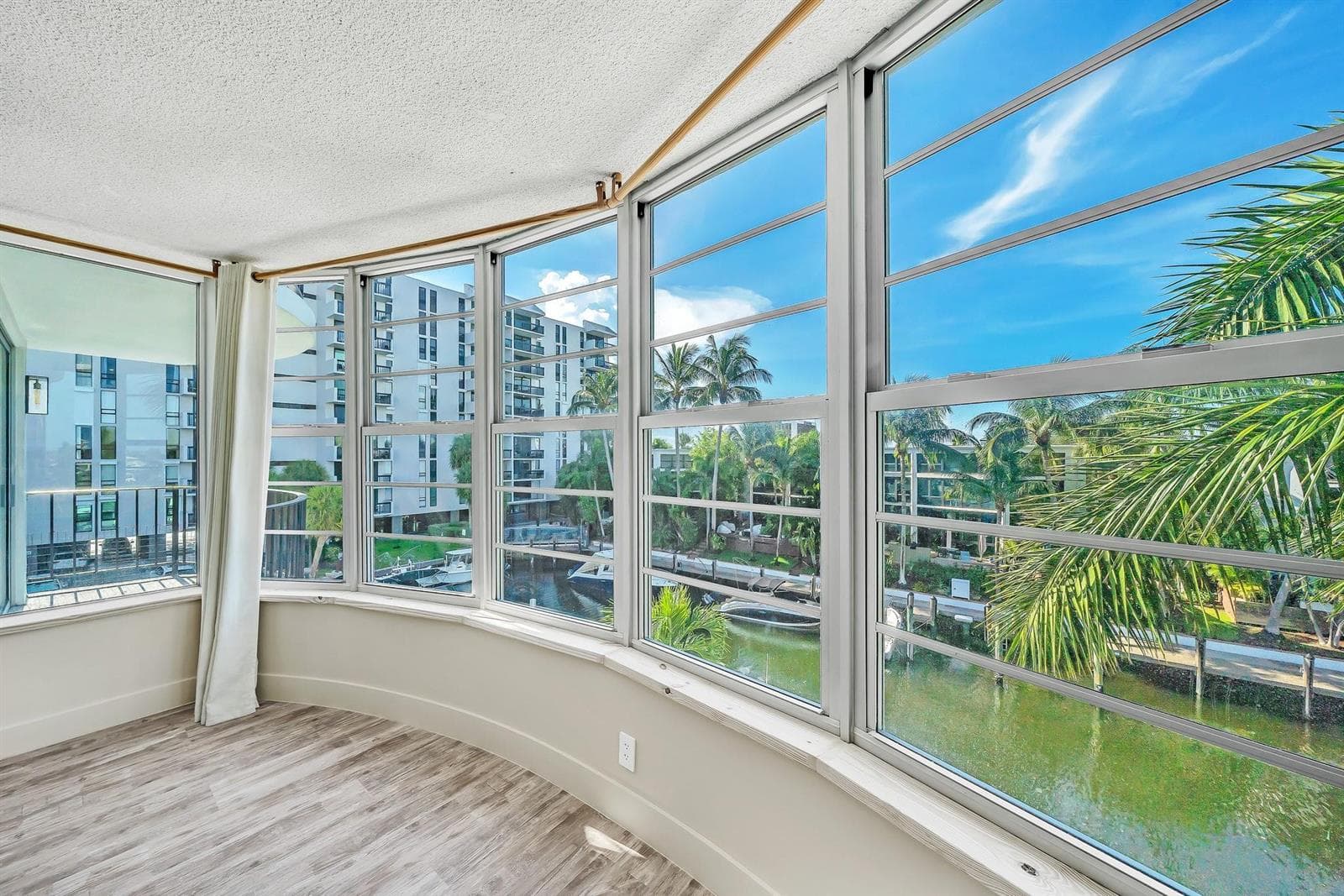 3051 NE 48TH Street 301 photo 7