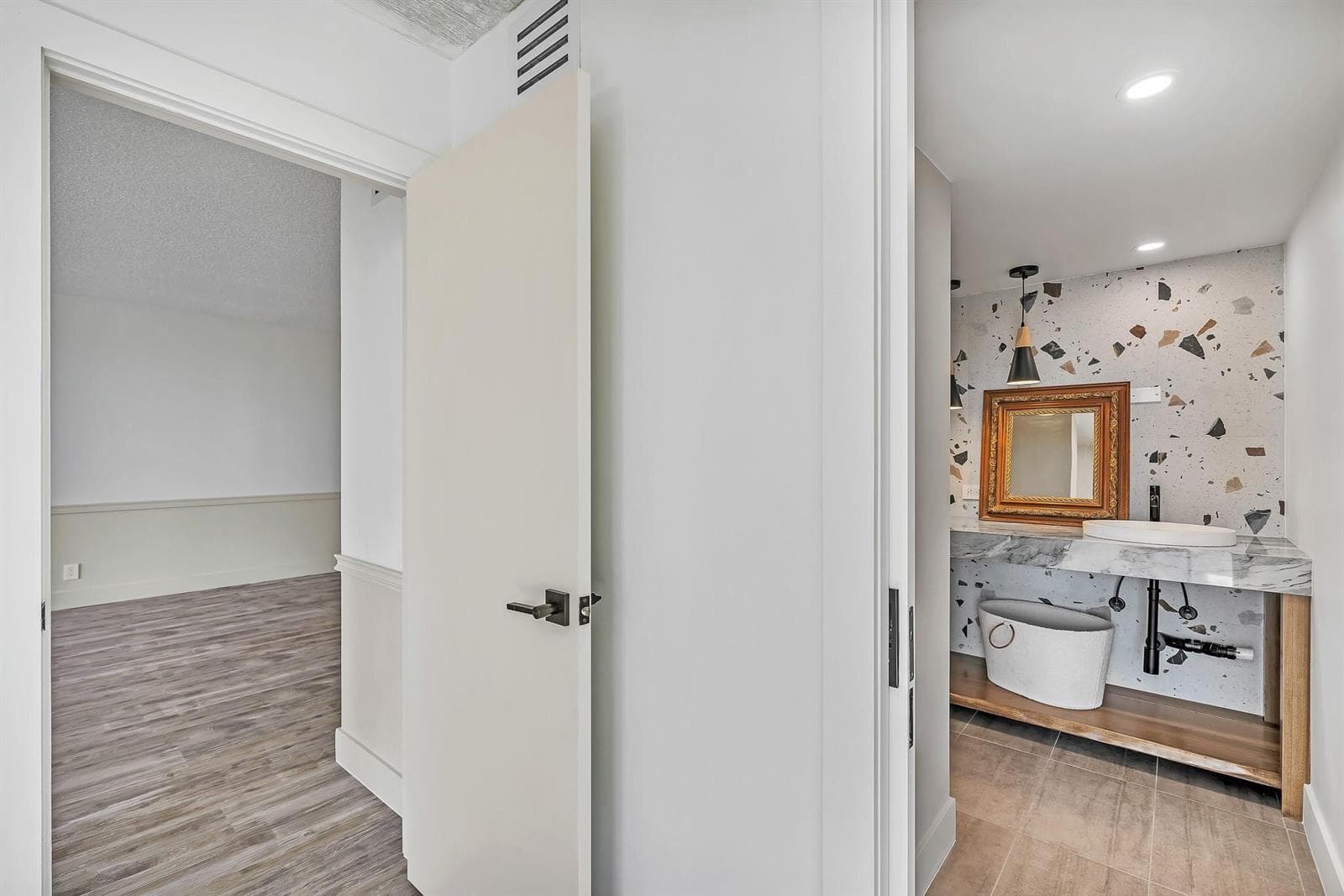 3051 NE 48TH Street 301 photo 19