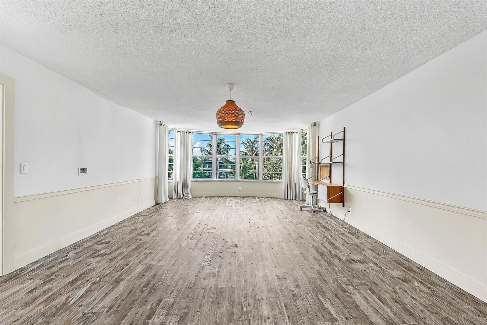 3051 NE 48TH Street 301 photo 4