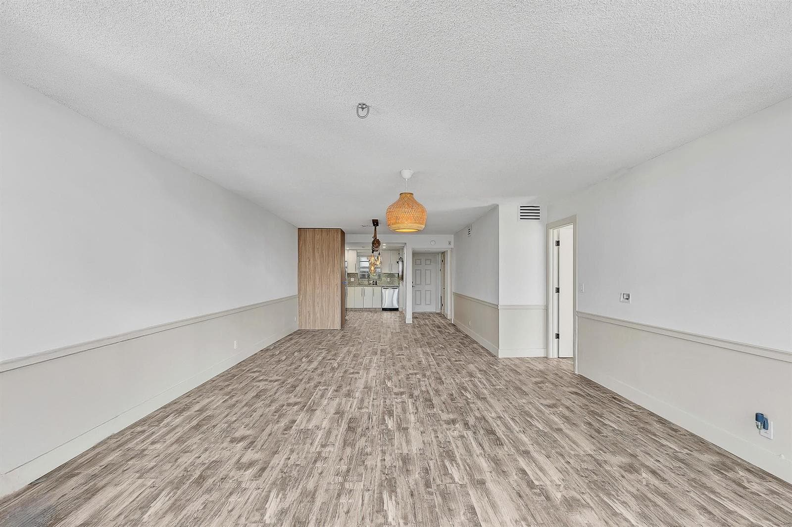 3051 NE 48TH Street 301 photo 8