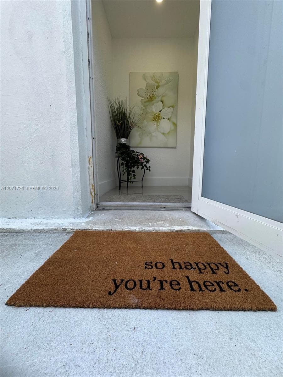 9635 SW 16th St studio photo 1