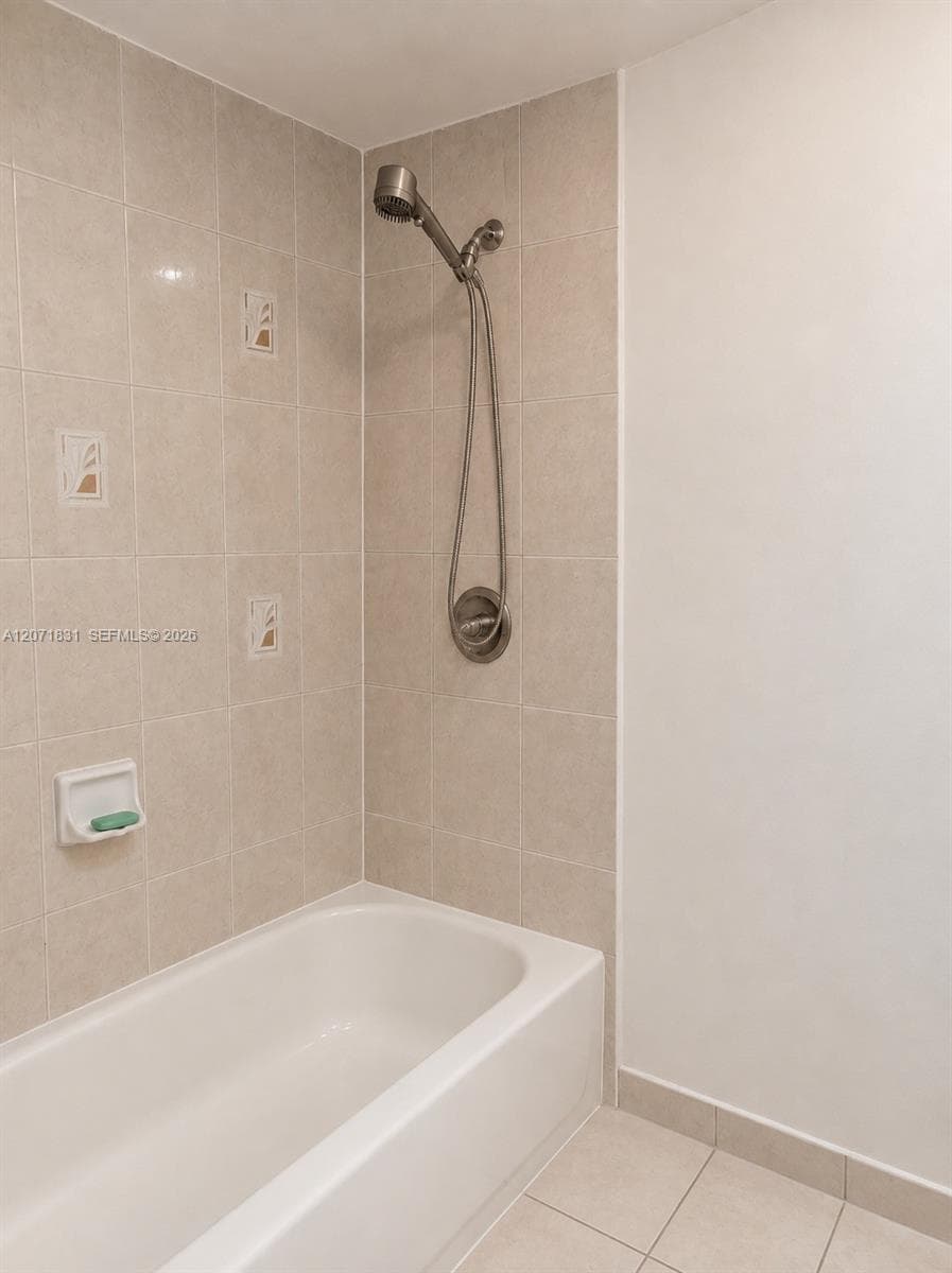 3600 NE 167th St 19 photo 19
