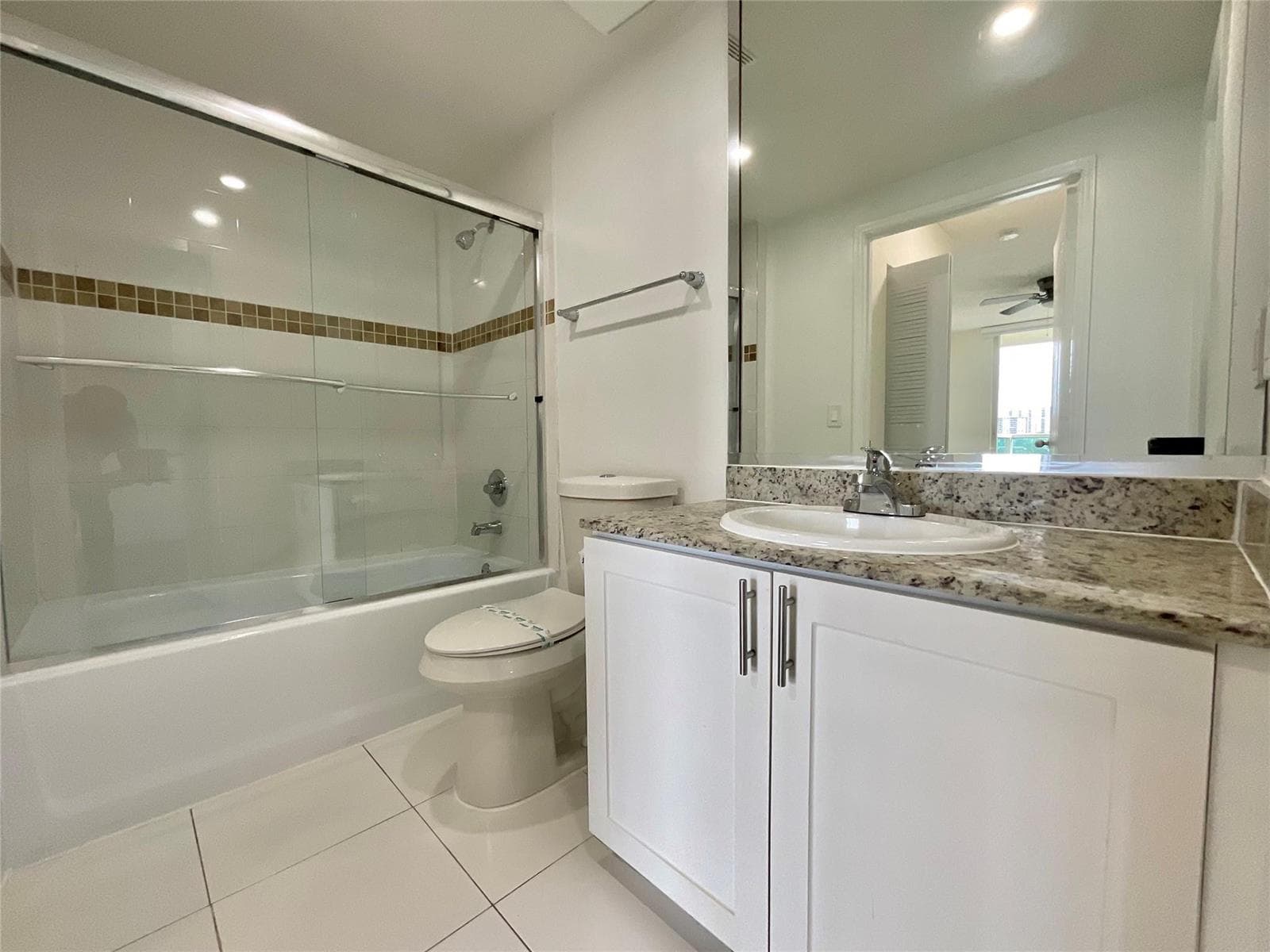 16900 N Bay Road 2-605 photo 3