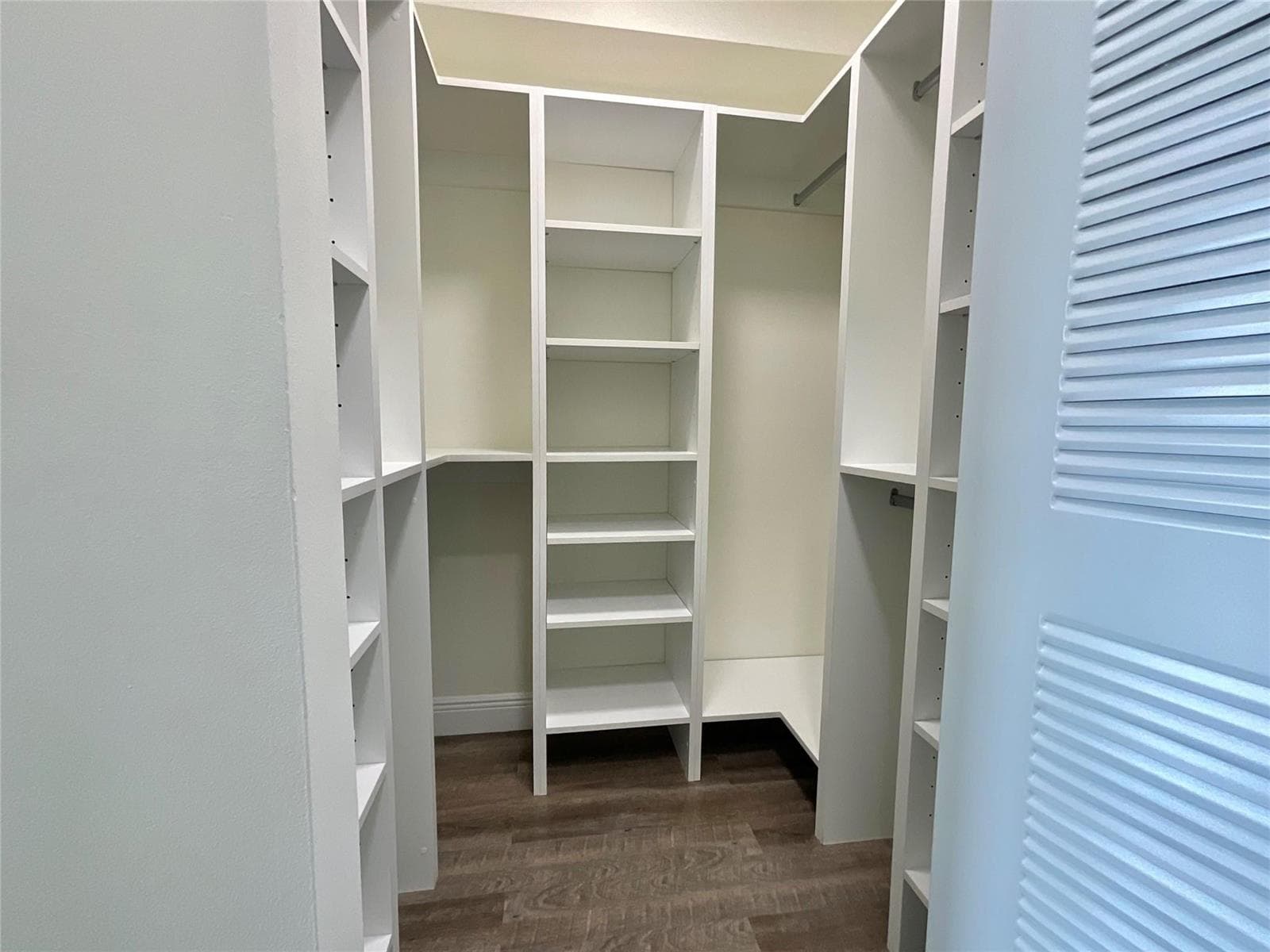 16900 N Bay Road 2-605 photo 5