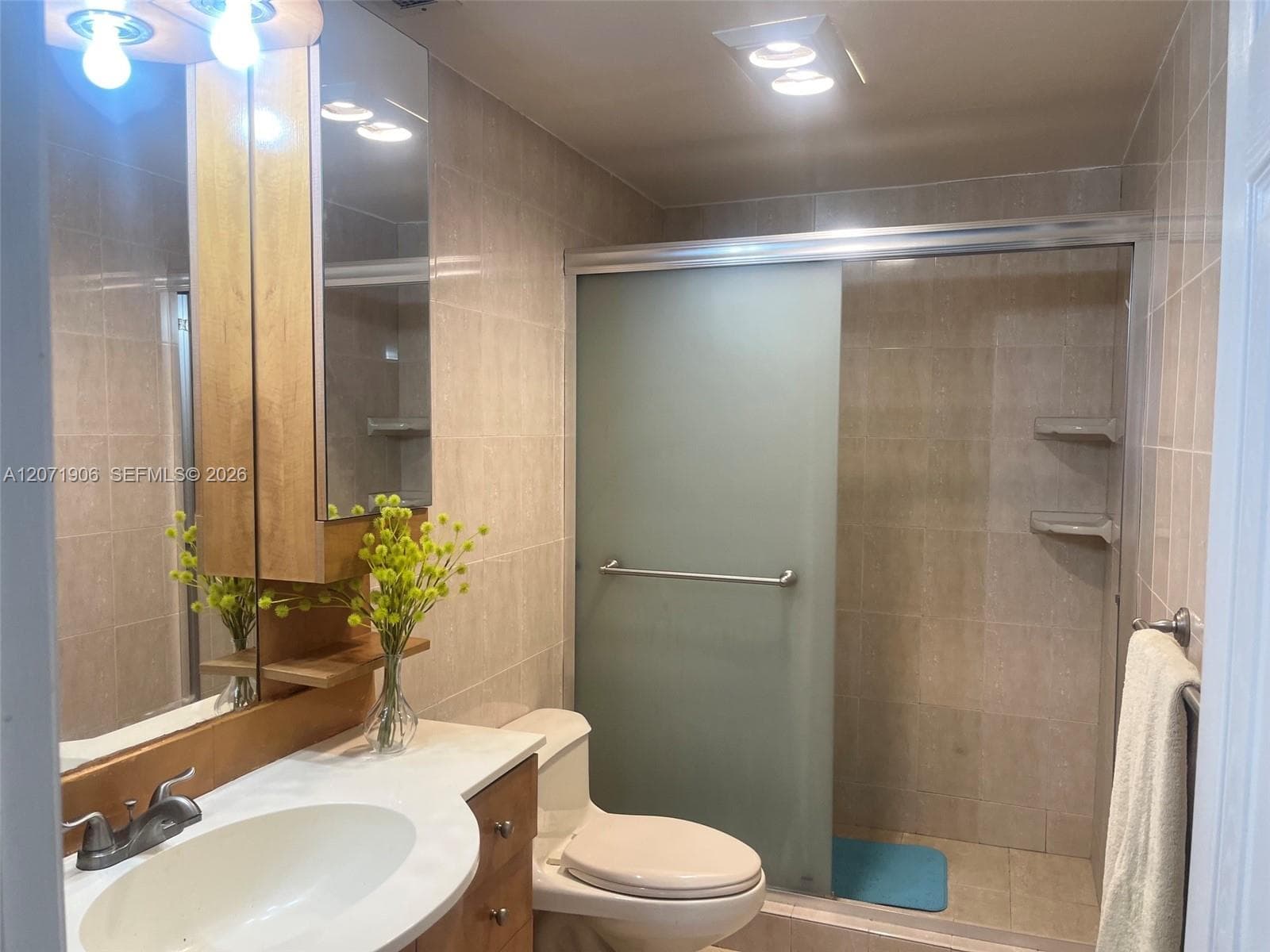 300 Bayview Dr 1707 photo 25