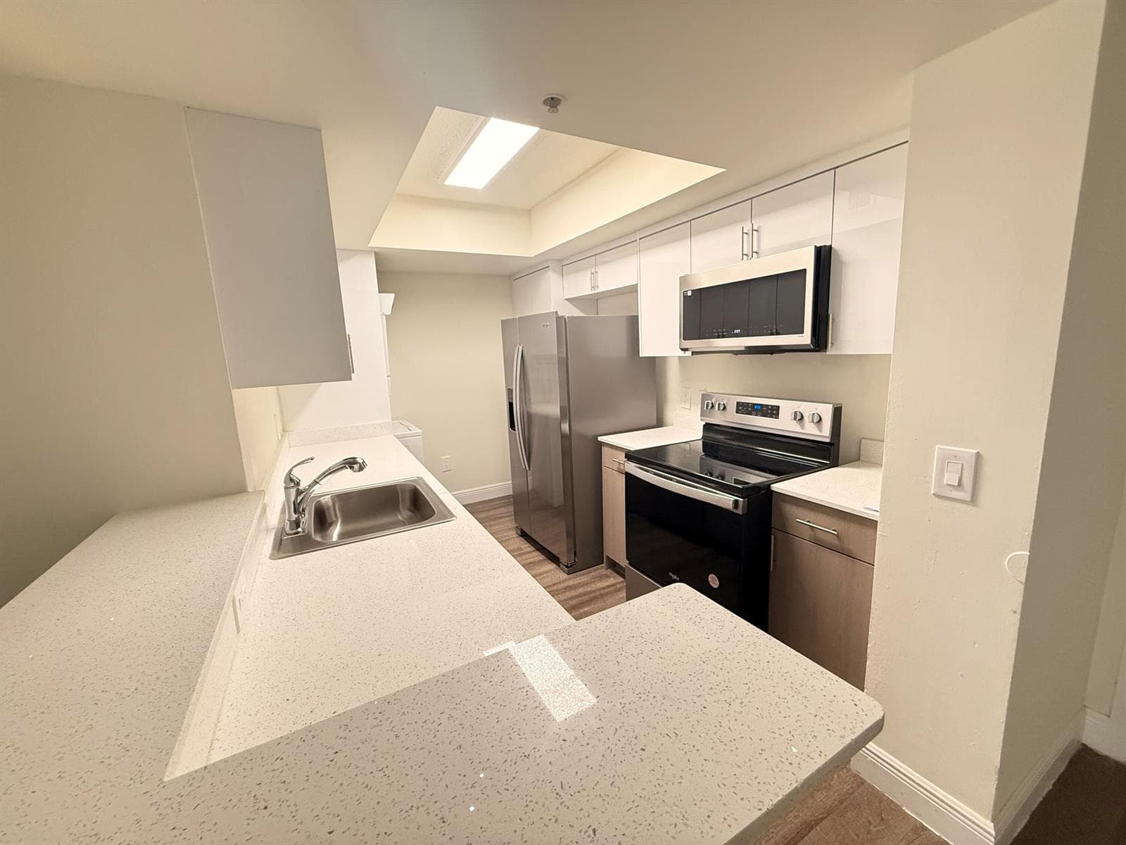 16900 N Bay Road 2-2303 photo 2
